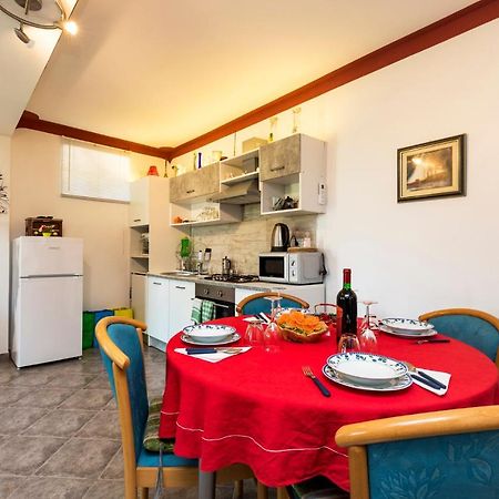 Apartman Maya Мали-Лошинь Экстерьер фото