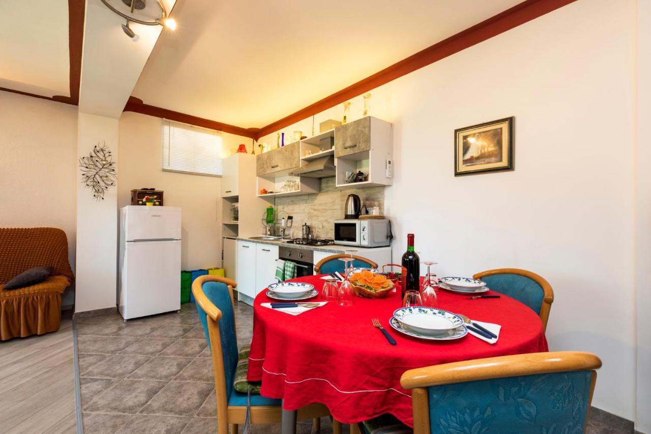 Apartman Maya Мали-Лошинь Экстерьер фото