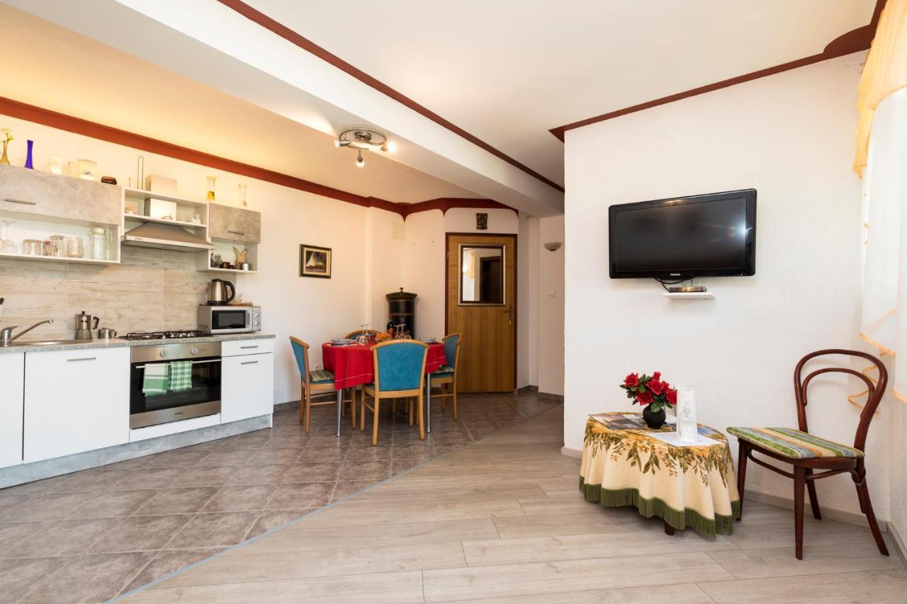 Apartman Maya Мали-Лошинь Экстерьер фото